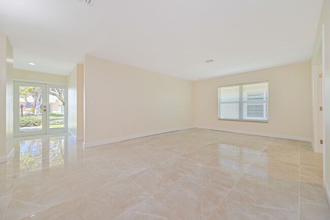 Photo - ** Completely Remodeled ~ 2/2 Single Family Home ~ 1 Car Garage ~ Downtown Naples **