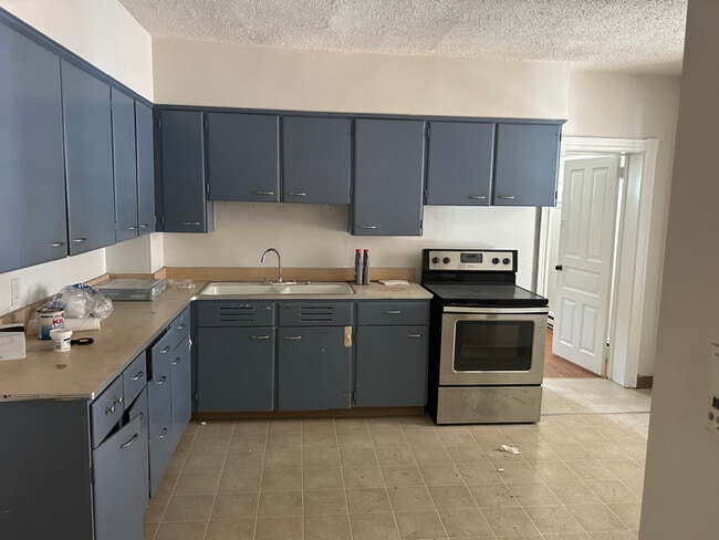 Building Photo - 526 N Charlotte St Rental