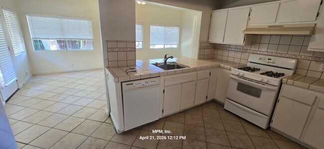 Photo - 3 bedroom 2 bath home near schools and shopping
