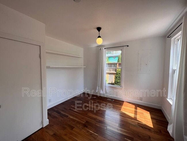 Photo - 5036 25th Ave SW