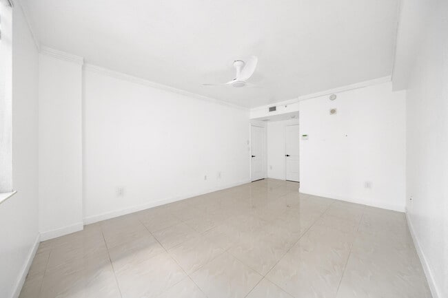 Photo - 1830 Radius Dr Unit 405