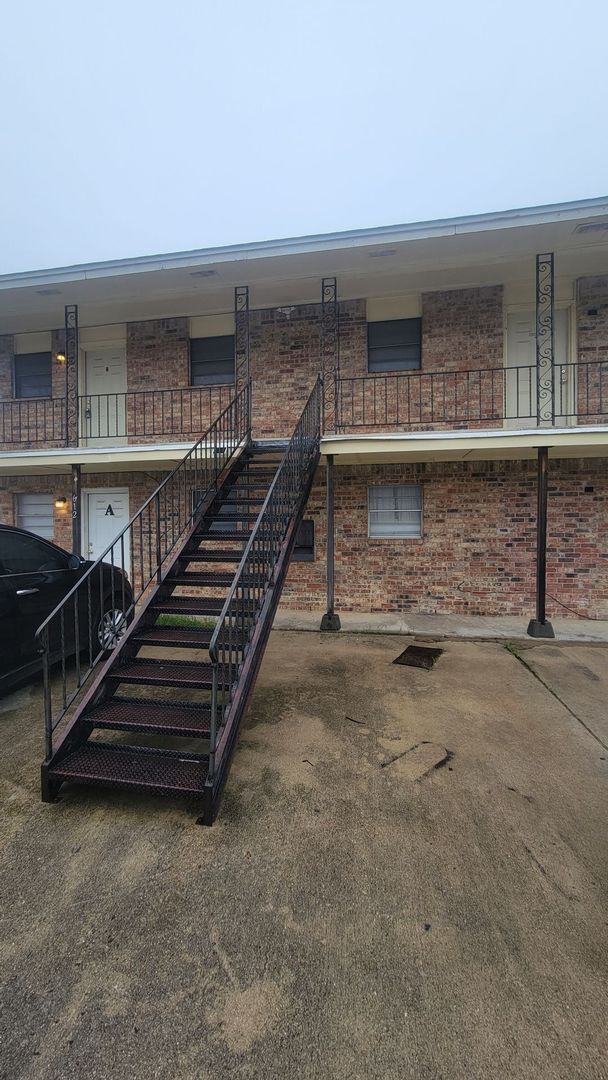 Building Photo - 612 Sunset Ln Unit B Rental