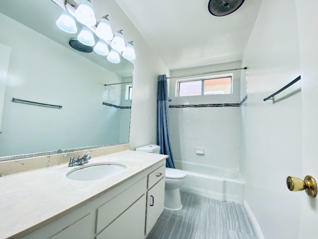 Building Photo - 1440 Centinela Ave Rental