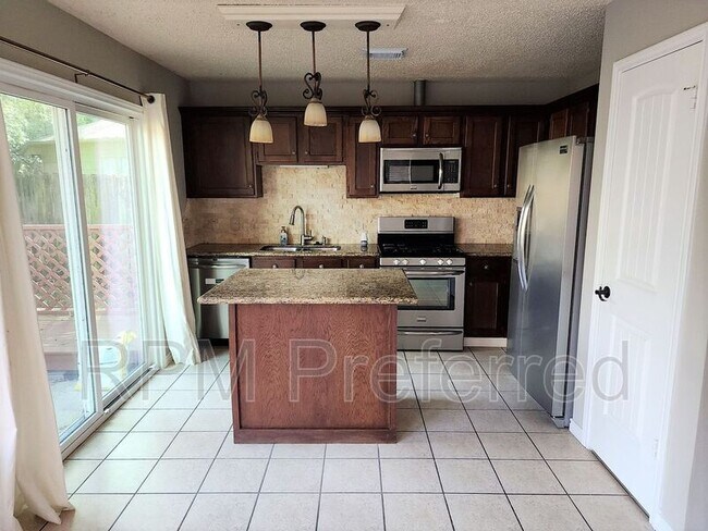 Photo - 2402 Chestnut Mills Rd