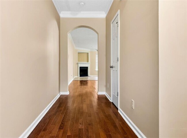 Photo - 1760 Millstream Hollow