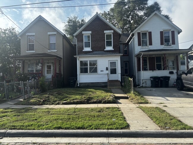 Building Photo - 1819 Dorcas St