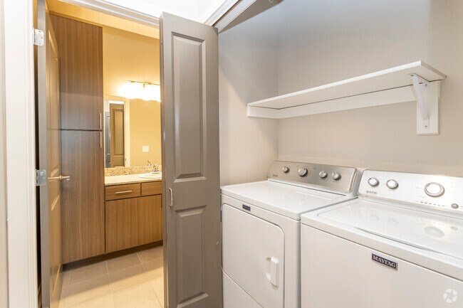 1 HAB, 1 BA - Madison