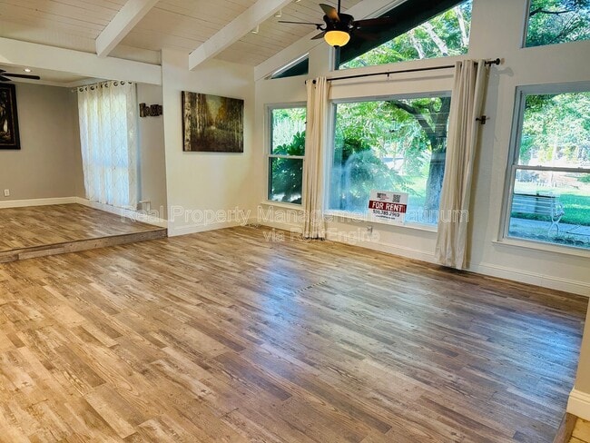 Photo - 9077 N Fowler Ave