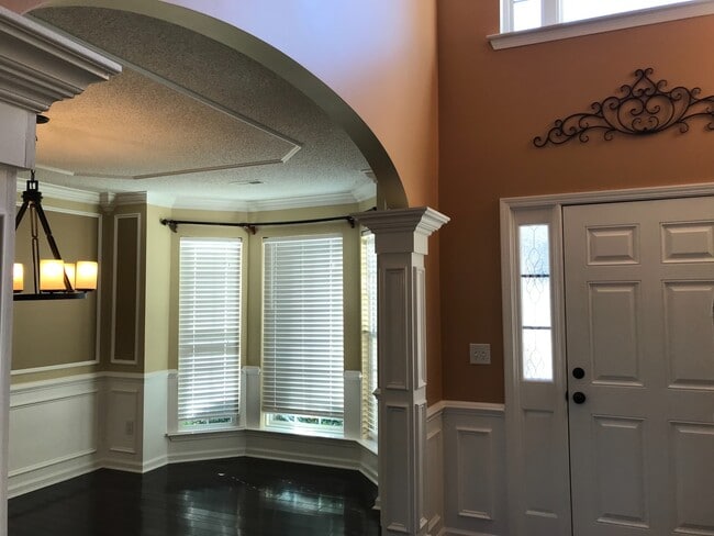 Photo - Beautiful 3 bedroom, 2.5 bath home