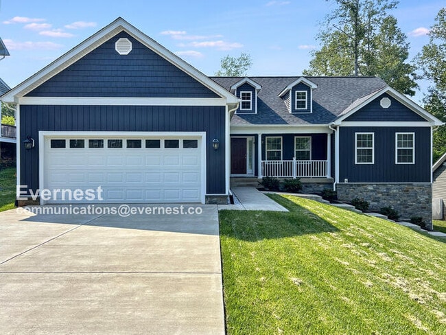 Photo - 1518 Lakeview Pkwy House