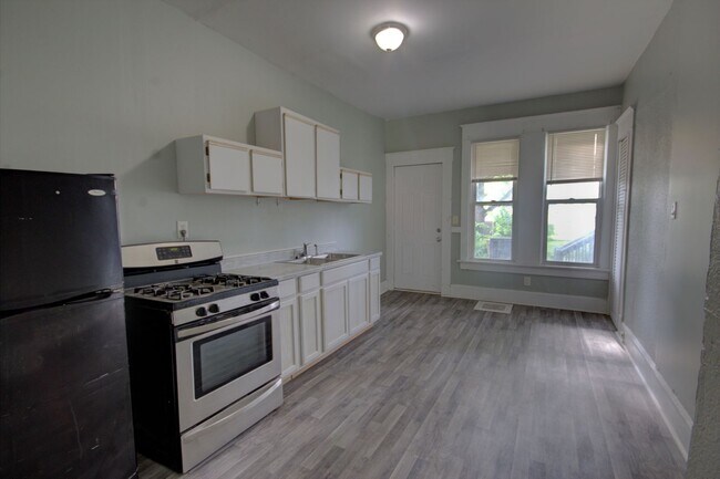 Photo - 1 bed lower level apartment Unit 1320