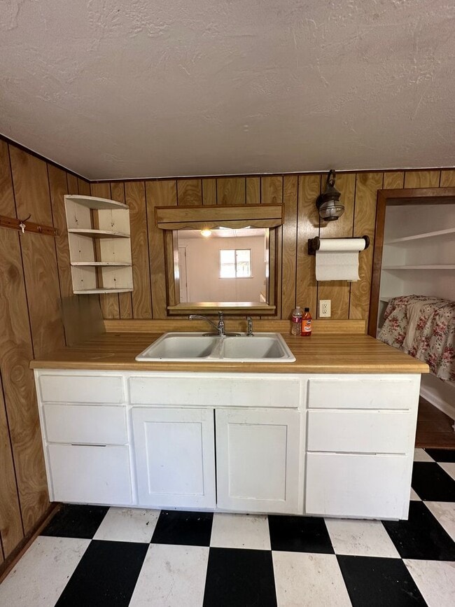 Photo - 3/2 Home in Ingram