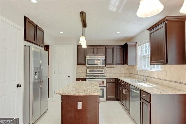 Photo - 1795 Stoneoak Cir