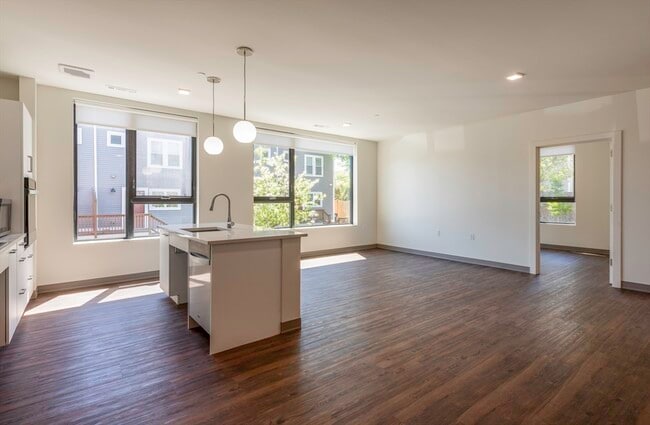 Photo - 166 Main St Unit 209