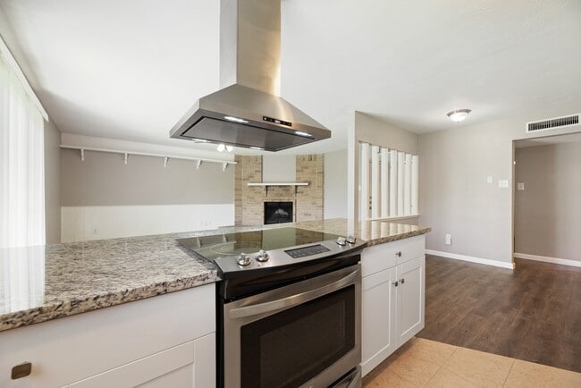 Photo - 17615 Autumn Hills Dr