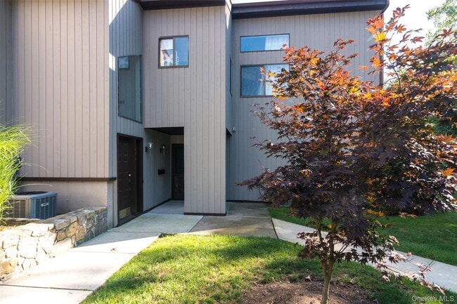 Photo - 327 N Greeley Ave