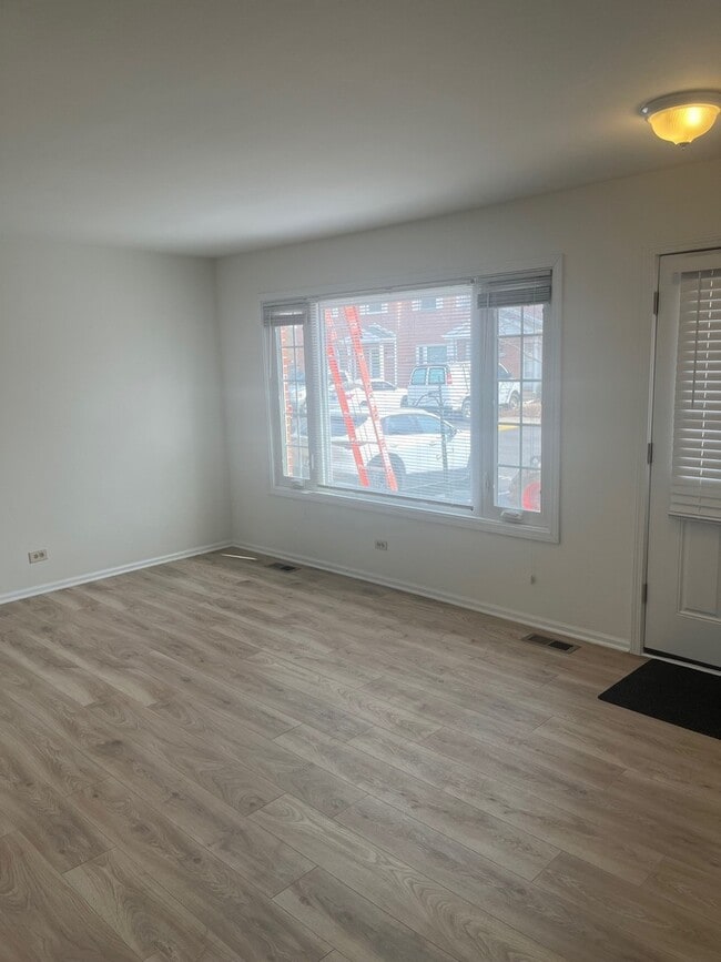 Photo - 2122 Rugen Rd