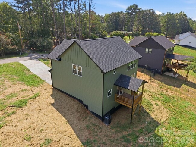Photo - 122 McCarver Rd