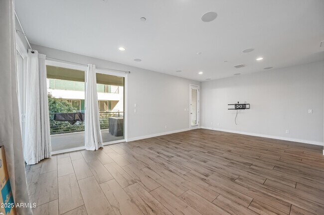 Photo - 1250 Abbey Ln Unit 289