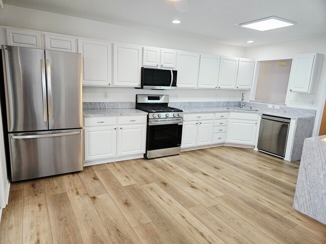 Photo - 3956 Bridle Pass