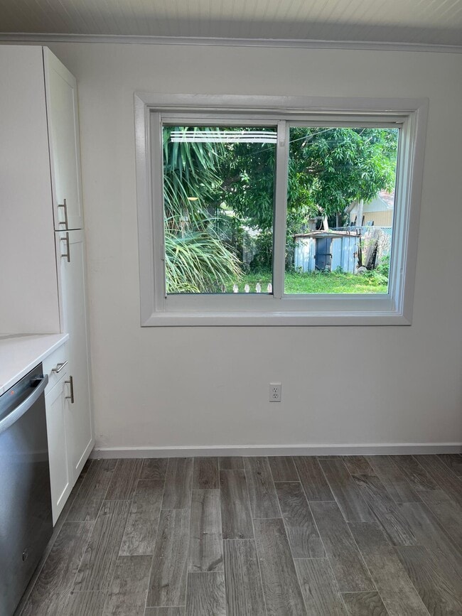 Photo - 515 N 7th St