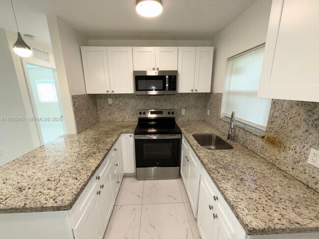 Photo - 335 NW 32nd St Unit 349