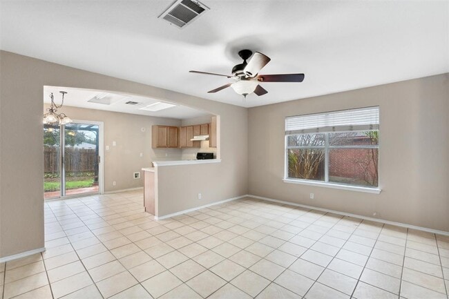 Photo - 107 McCarthur Dr
