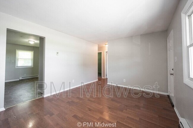 Photo - 2950 US-52 Unidad Apt 14