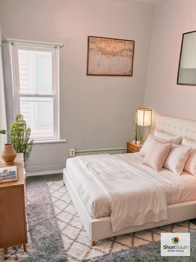Photo - Updated 3 bed 1 bath Upstairs Apartment