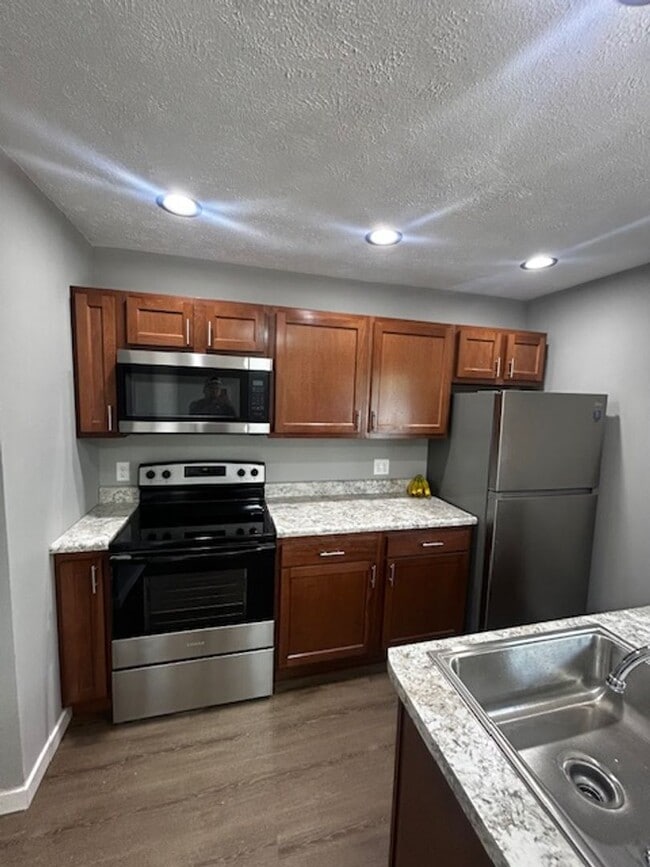 Photo - 27 Nottingham Dr