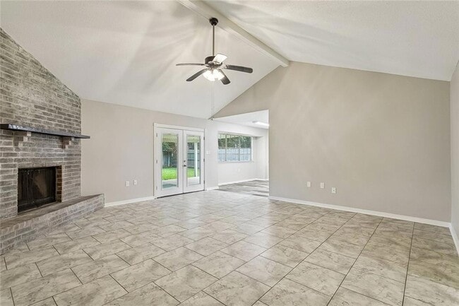 406 Pine Shadows Dr