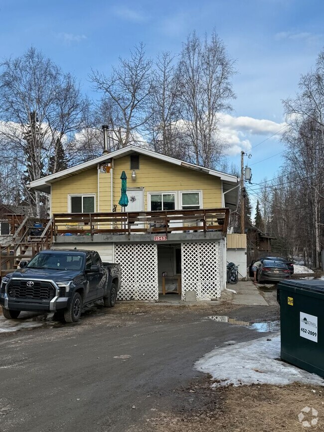Building Photo - 1543 Porchet Way Unit Apt 3