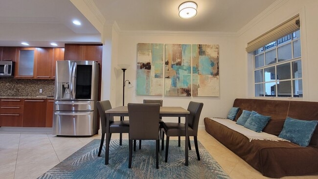 Photo - Luxury Apartment Right On The Beach In Lauderdale By The Sea!!! Seasonal rental Unit 2303