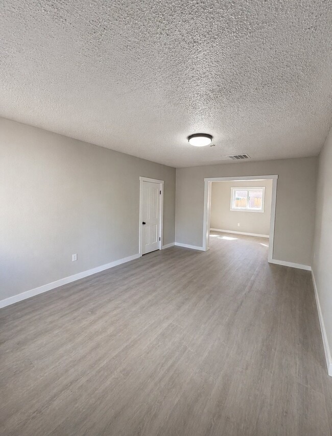 Photo - 516 N Hudson Ave