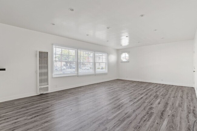 241 Bonito Ave Unit 01