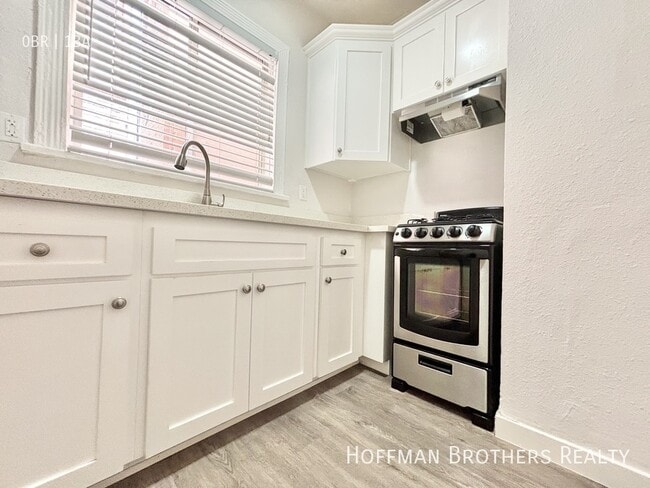 Photo - 147 N New Hampshire Ave Unidad 21