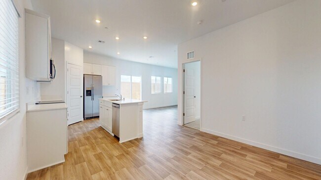 Photo - 3231 Carambola Ave