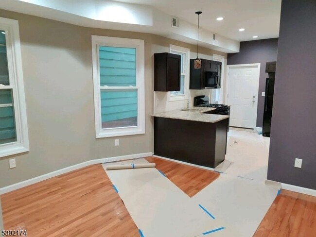 Photo - 264 Garside St