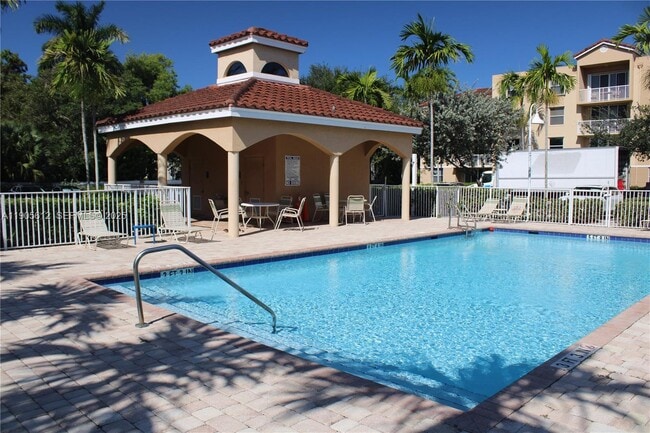 Photo - 519 E Sheridan St Unidad 1082