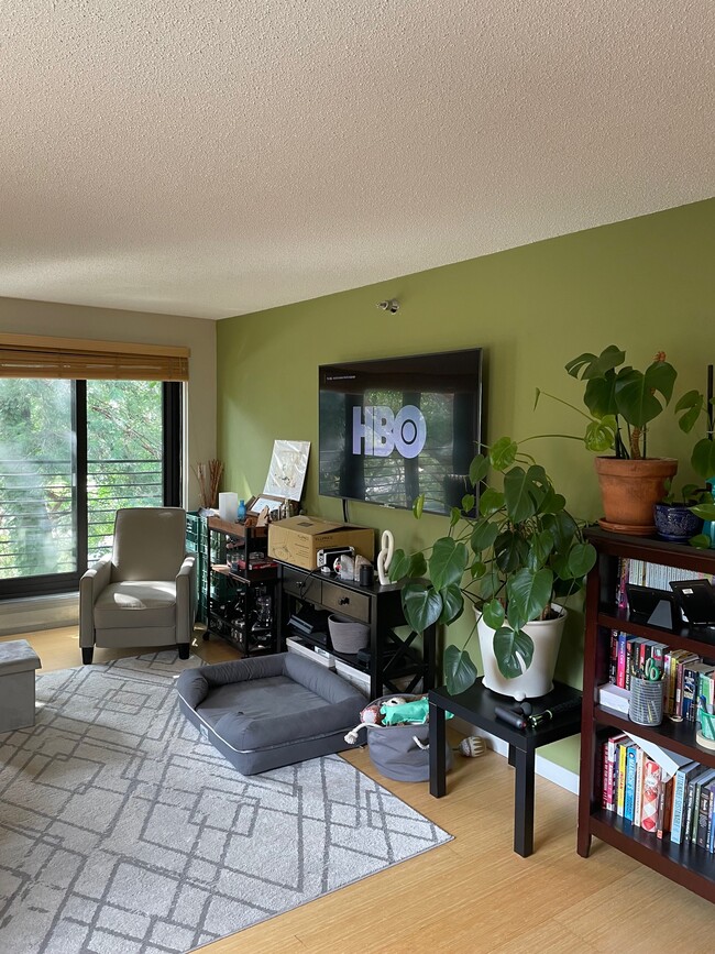 52 Groveland Terrace