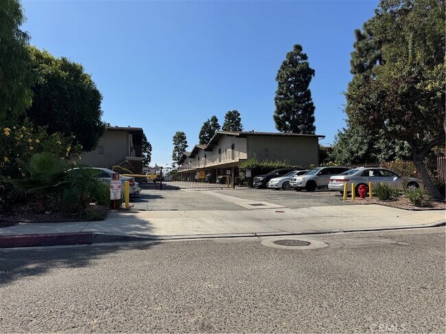 832 Coriander Dr Unidad D