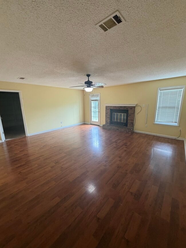 Photo - 4361 Bennett Wood Dr