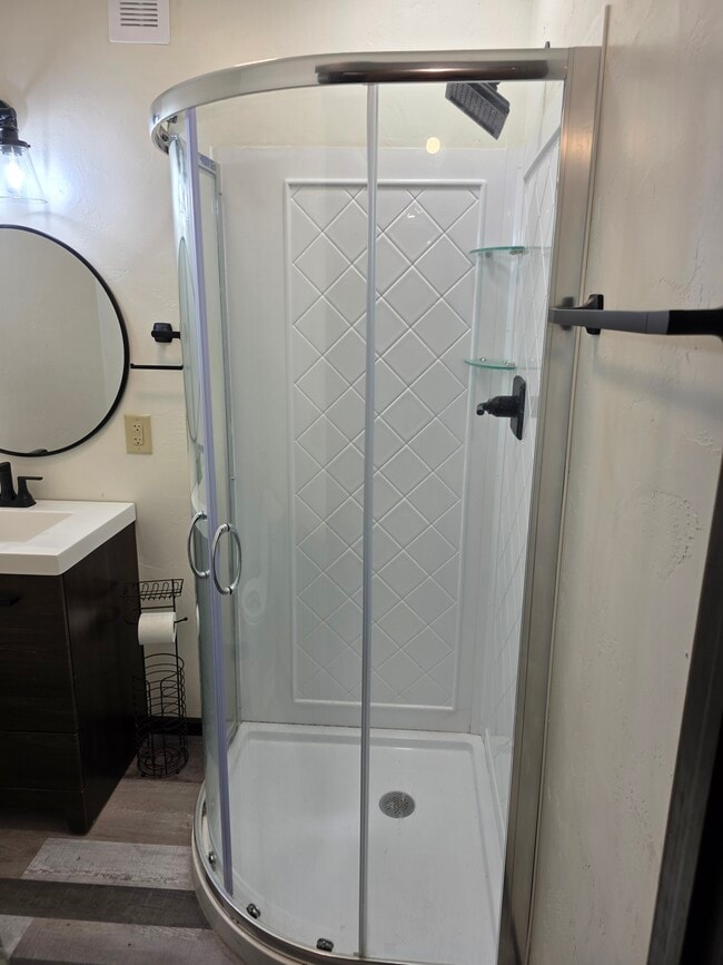 Photo - 270 Kaukauna St Unit 1