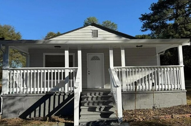 Building Photo - 221 Sheppard Pl