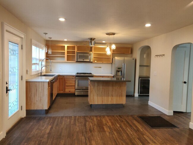 Photo - Urban Elegance Meets Ultimate Privacy Near Juniper Park