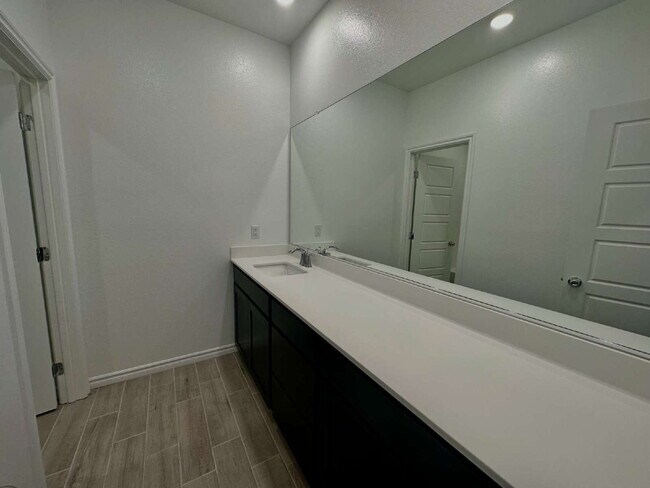 333 Laurel Peak Dr