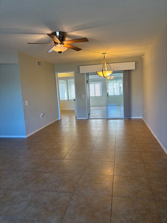 Photo - 18419 N 94th Dr