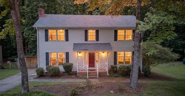 Photo - Spacious 4 bedroom 2.5 bathroom home in popular Woodridge NW Greensboro!