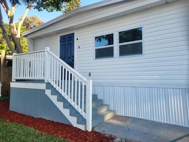 Photo - 608 River Village Dr
