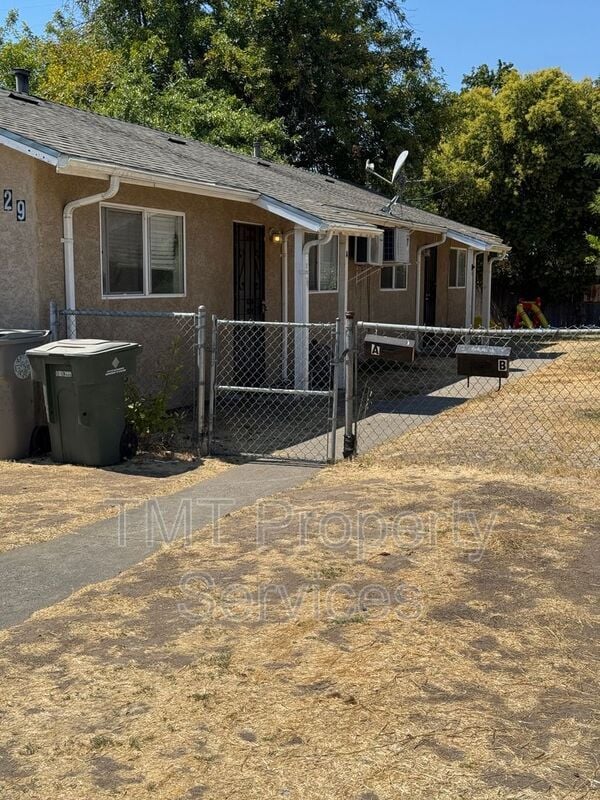 Photo - 3729 Branch St Unit 2